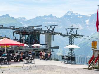 Braunwald Grotzenbüel Bahn Terrasse MRH DSC3264 (1)