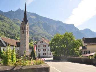 The former garrison town of Walenstadt with its church