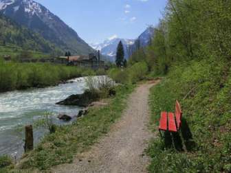 Bench at the Linth towards Rüti
