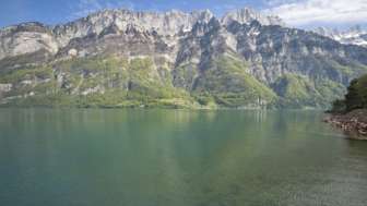 Sicht von Murg auf autofreie Seite des Walensee