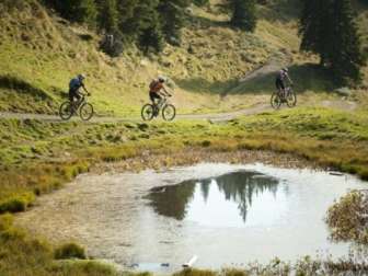 Bike route 416: through pristine natural landscapes!
