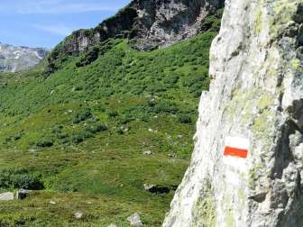 Hiking on the Mettmen Alp