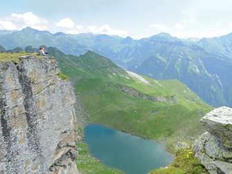 Hiking on Mettmen via Wildmad
