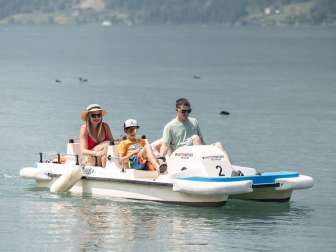Pedalo fahren auf dem Walensee © Thomas Kessler Visuals