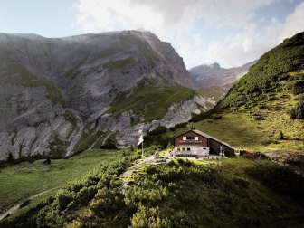 Ringelspitzhütte (1998 m)