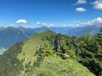 Blick zurück vom Gratweg Planggenstock zum Hirzli