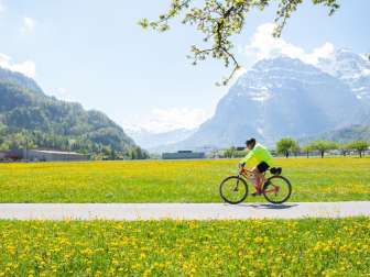Alpenpanorama-Route, Etappen 2 und 3 - Ziegelbrücke – Glarus – Linthal