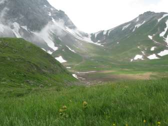 View towards Richetlipass