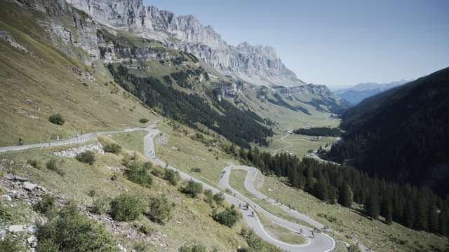 KLAUSEN MONUMENT 11.09.2022 - Grosses Interesse für den autofreien Klausenpass zugunsten des Radsports